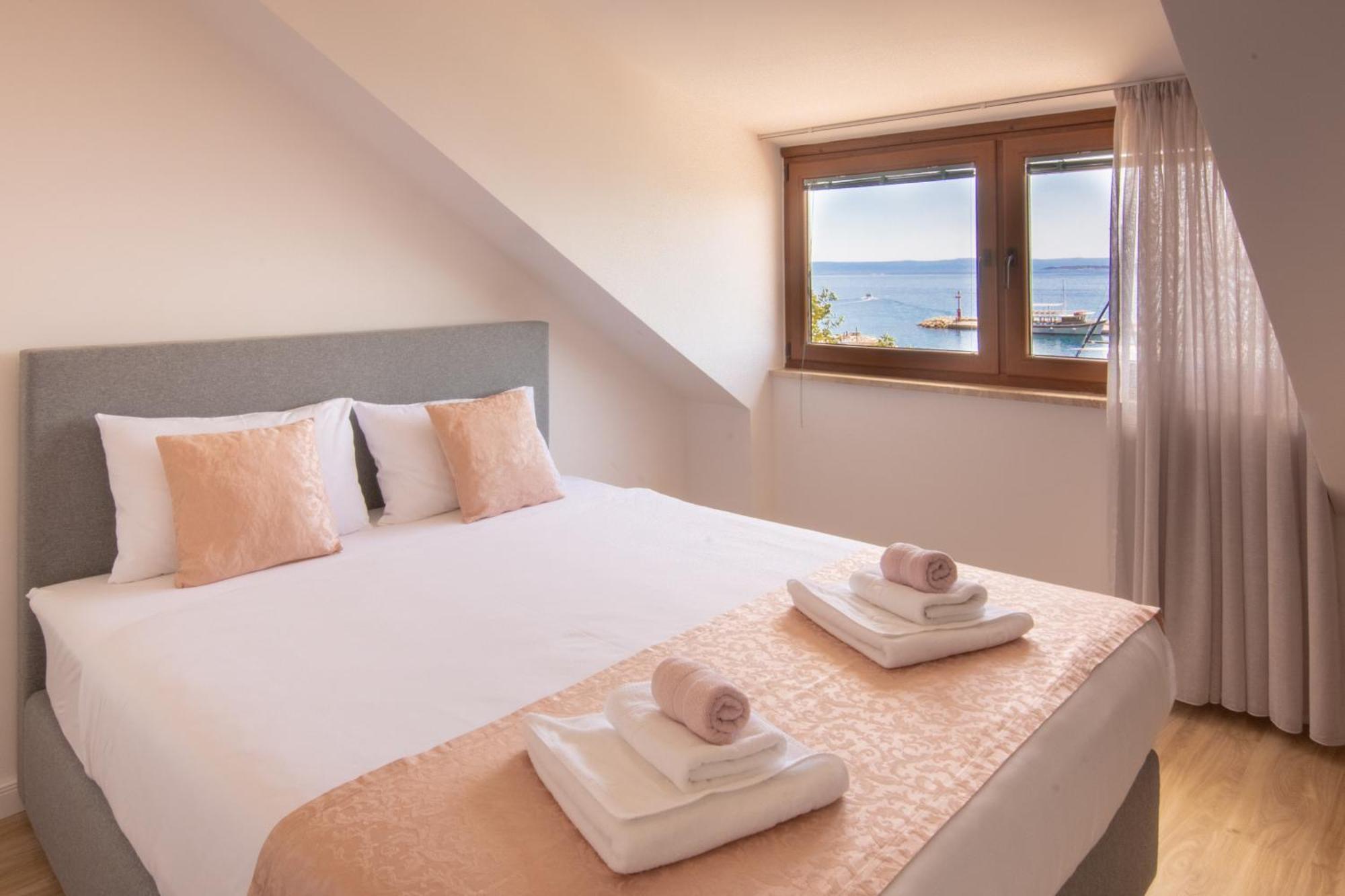 Bed & Breakfast Portun In The Center Baska Voda Exterior photo